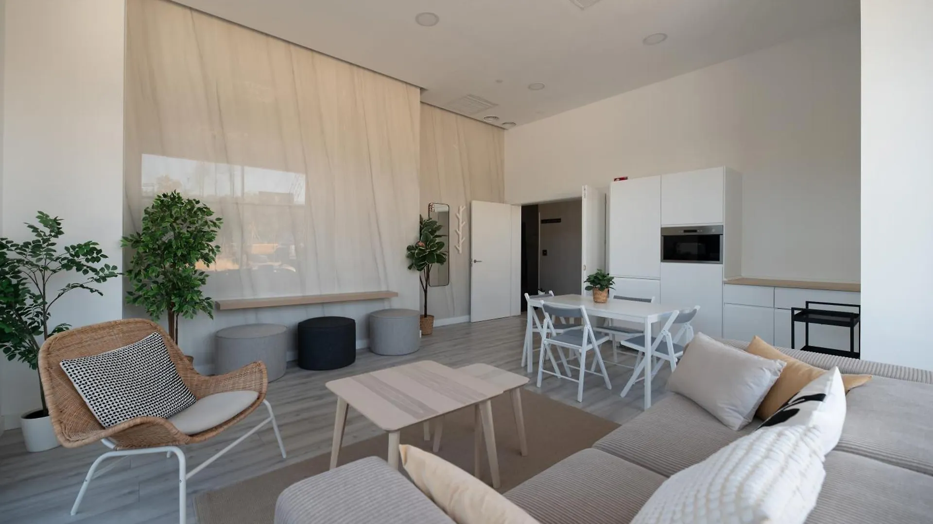 Ferienwohnung Xpce Sky Towers - Parking Free Málaga 0*,  Spanien